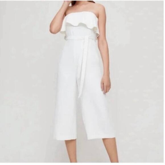 Aritzia Babaton Strapless White Flutter Capri Jumpsuit Romper Size 2 Bridal - Picture 1 of 9